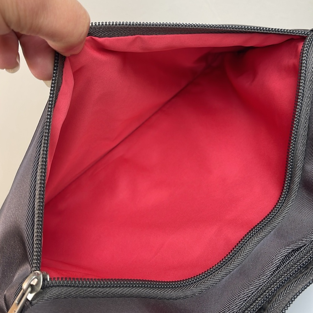 Travelon Anti-Theft Crossbody - Picture 8 of 16